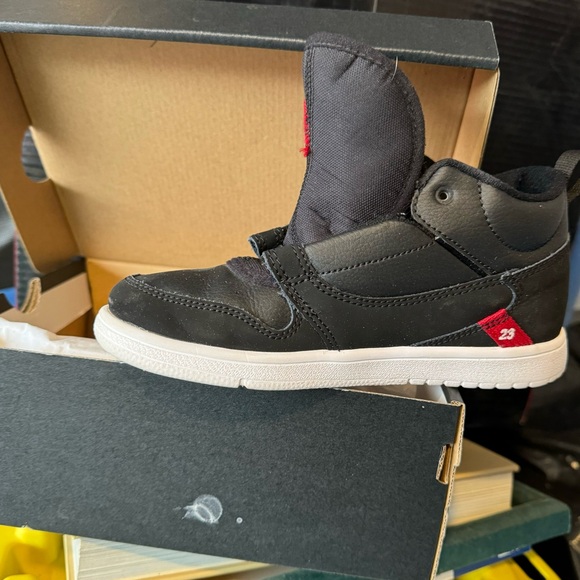 Kids Jordan’s never worn. - Picture 2 of 6